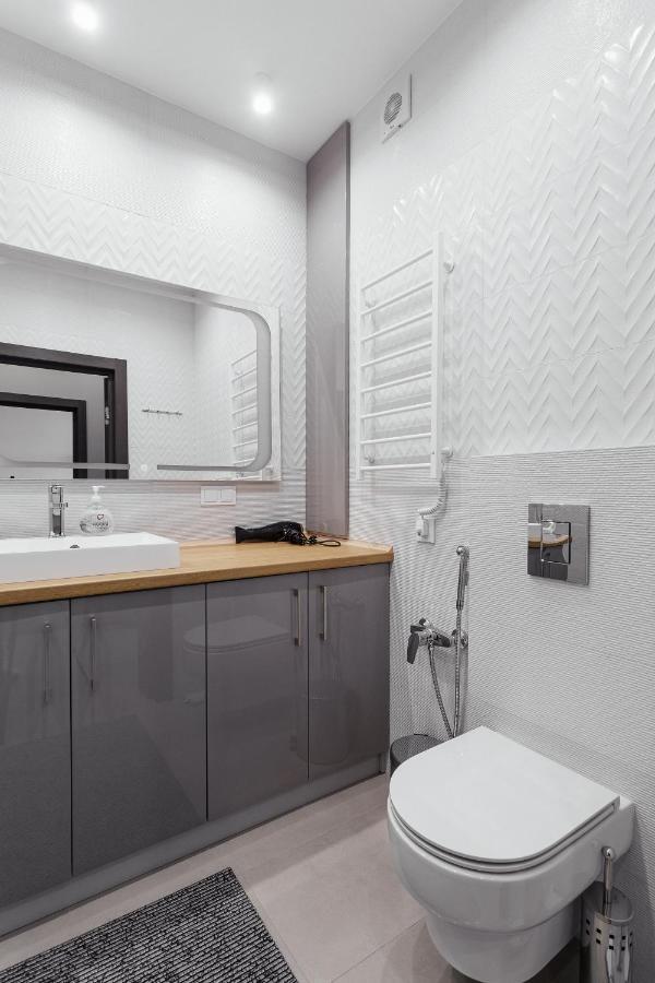 White Apartment In 12 Floor 오데사 외부 사진