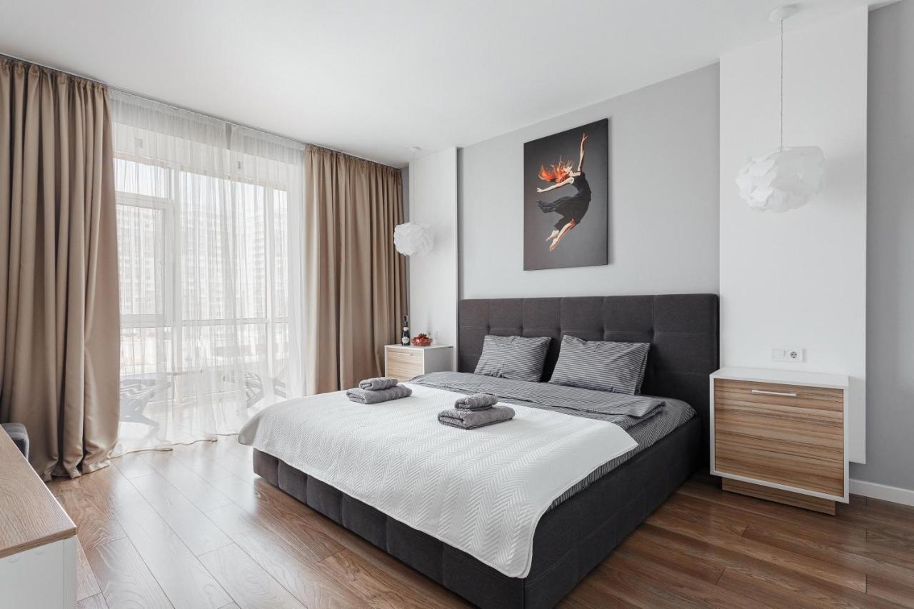 White Apartment In 12 Floor 오데사 외부 사진
