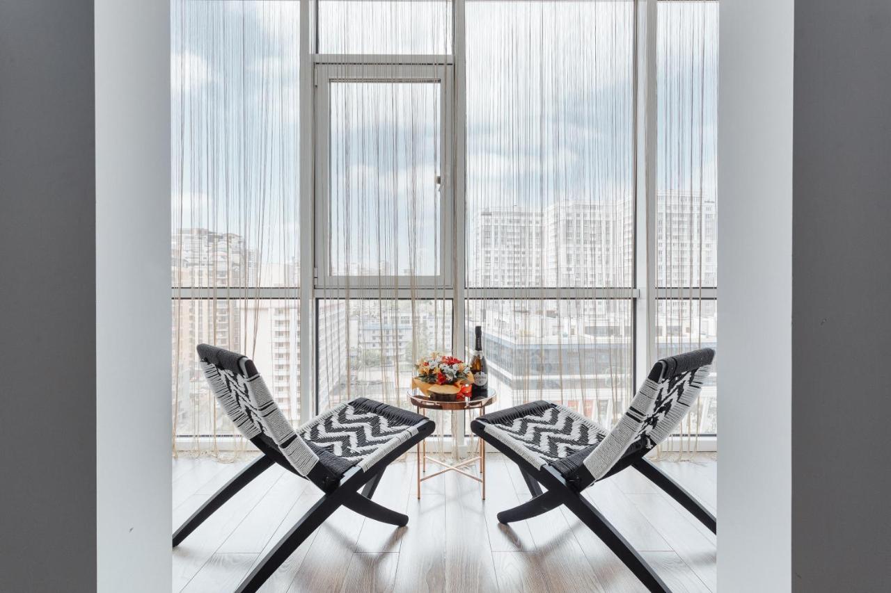 White Apartment In 12 Floor 오데사 외부 사진