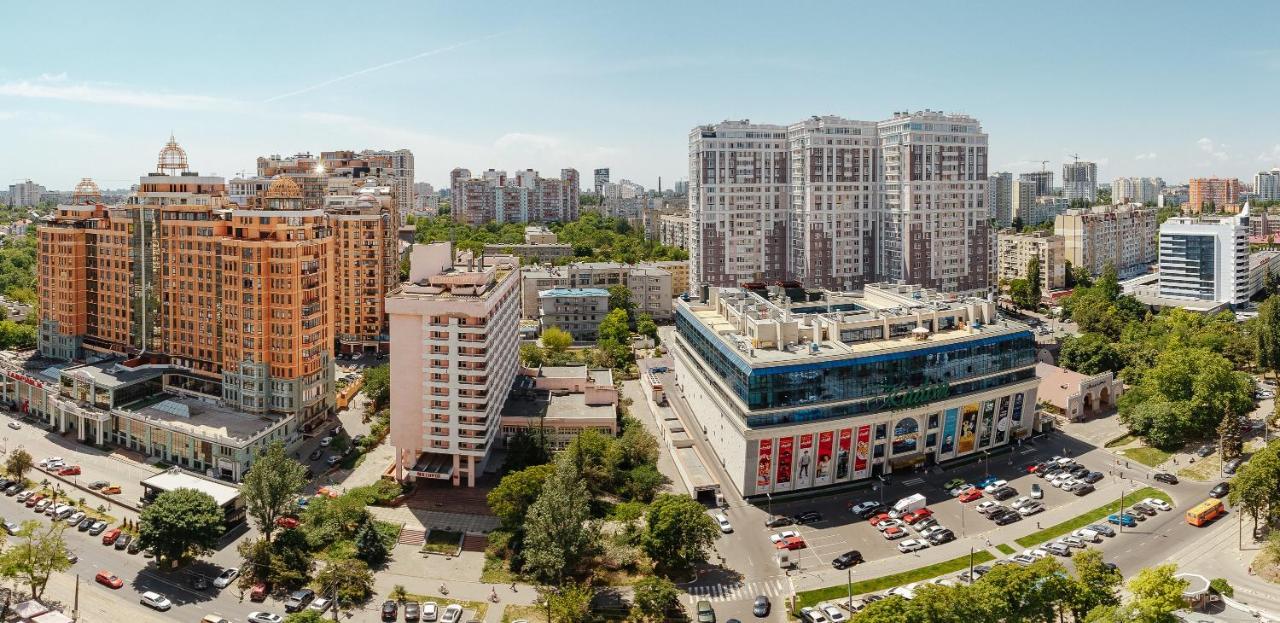White Apartment In 12 Floor 오데사 외부 사진